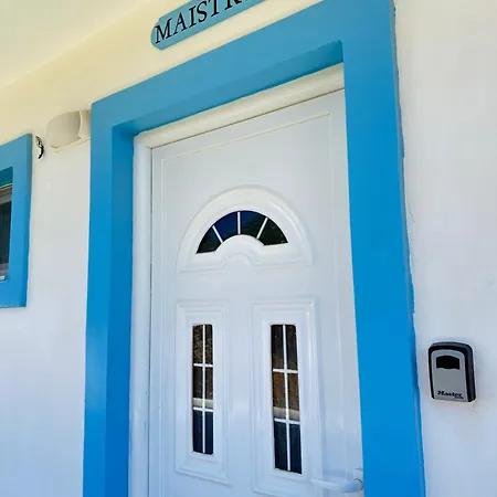 Maistros Sea View Apartamento *